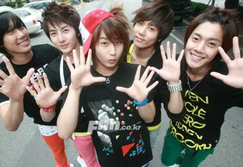 Support for Kim Hyun Joong