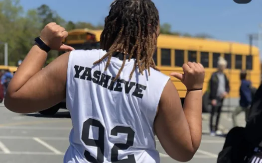 Let Yashi Play