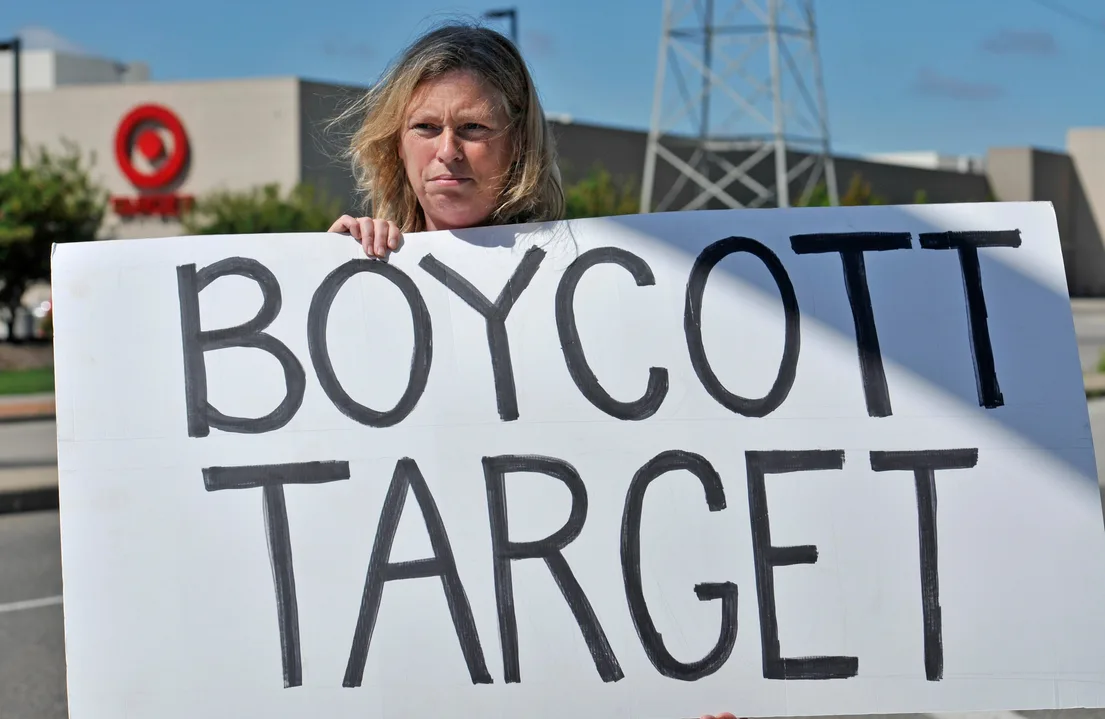 BOYCOTT HOGAN