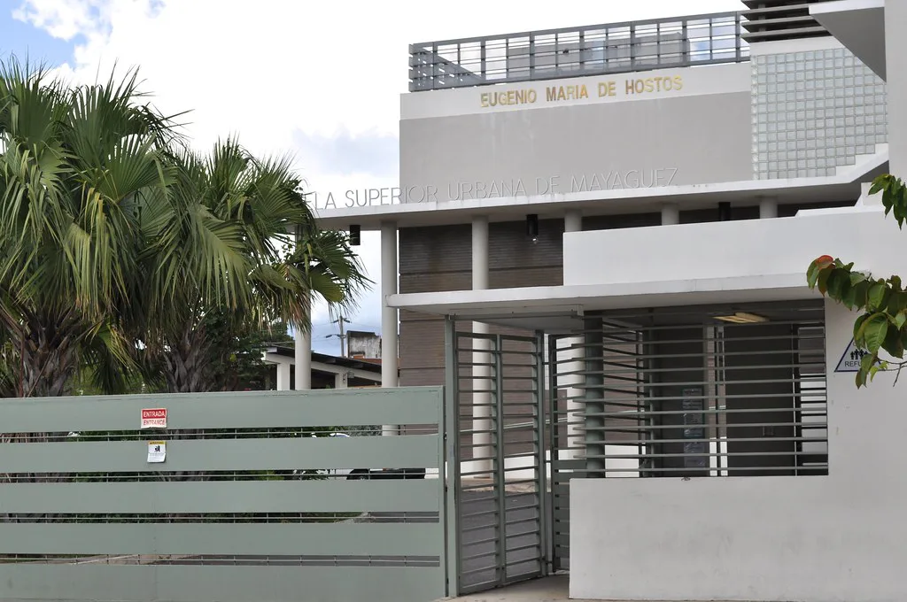  Encontra del horario del año escolar 2021-2022 de la Esc. Superior Hostos en Mayagüez 