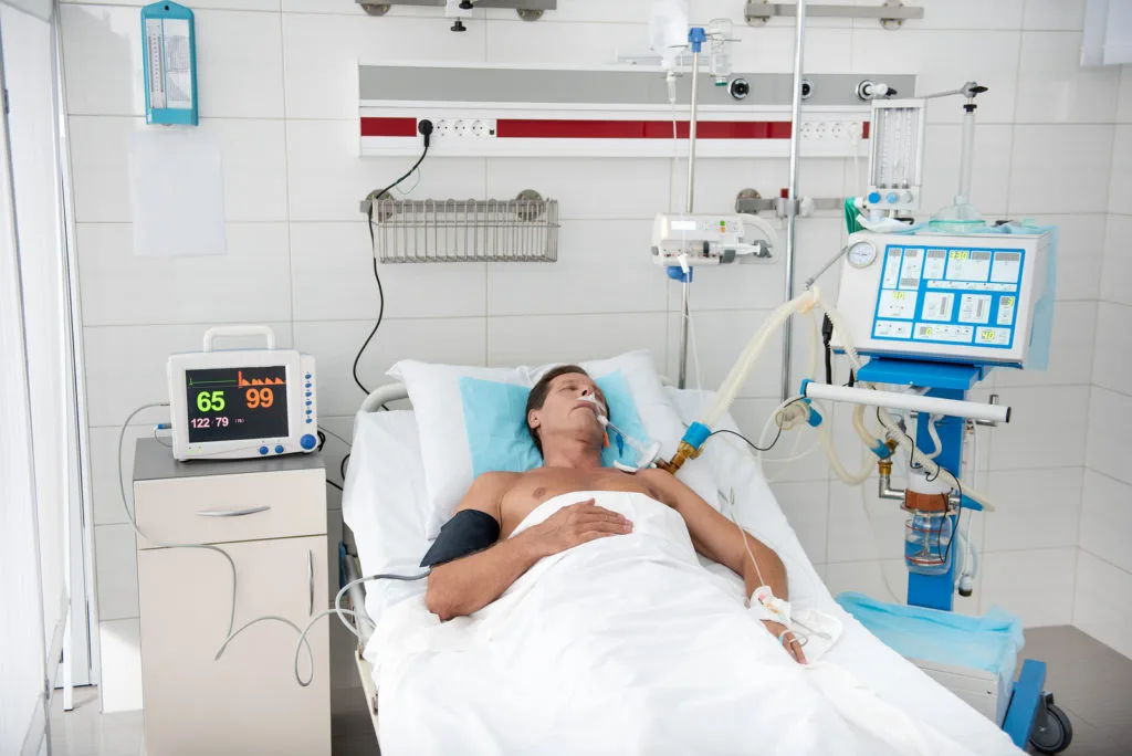 Should the doctors take hiram off life support