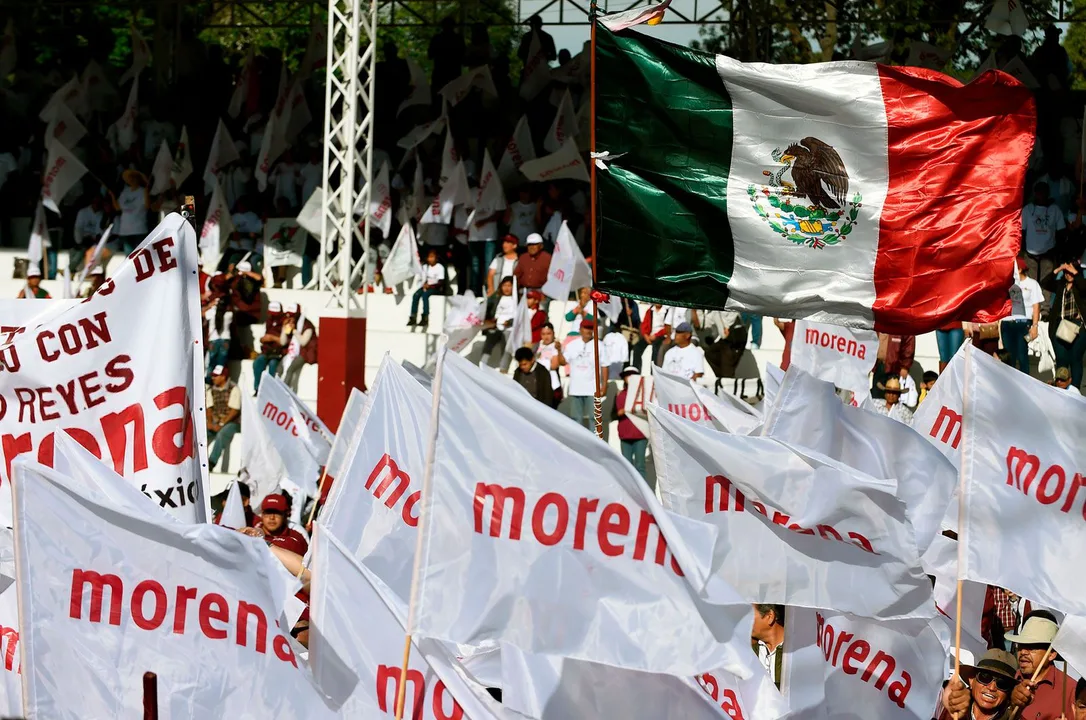Petición a AMLO - Fuera los Chuchos
