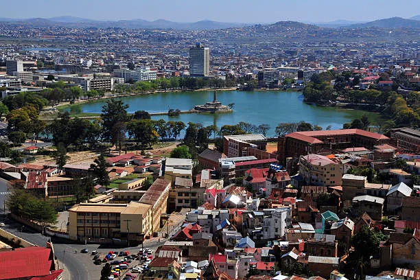 LA DIASPORA MALAGASY RENIE VIGOURESEMENT LA FEUILLE DE ROUTE DE SIMAO