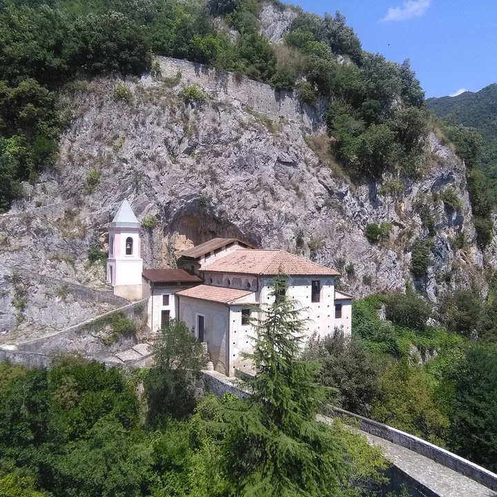 Petizione per  un Antico Santuatio nel Parco Nazionale del Pollino \"S.S.Maria di Costantinopoli\"-Papasidero(cs)-