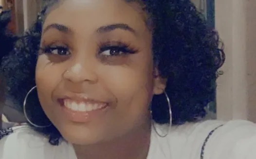 Desirre Broadnax for Senior Class VP