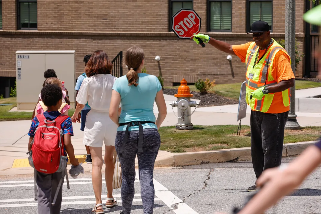 REINSTATE CROSSING GUARD AT LAKEVIEW ELEMENTARY SCHOOL