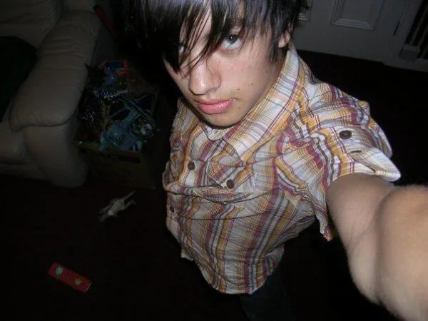 HENRY TO RE-SHOOT EPIC MYSPACE PHOTO OF 2007!