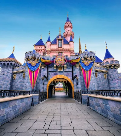 We want Star Wars Weekends at Disneyland, Ca