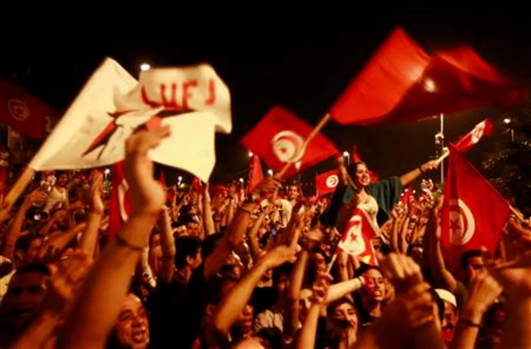 Stand in solidarity with the Tunisian people / Soyons solidaire au peuple tunisien 