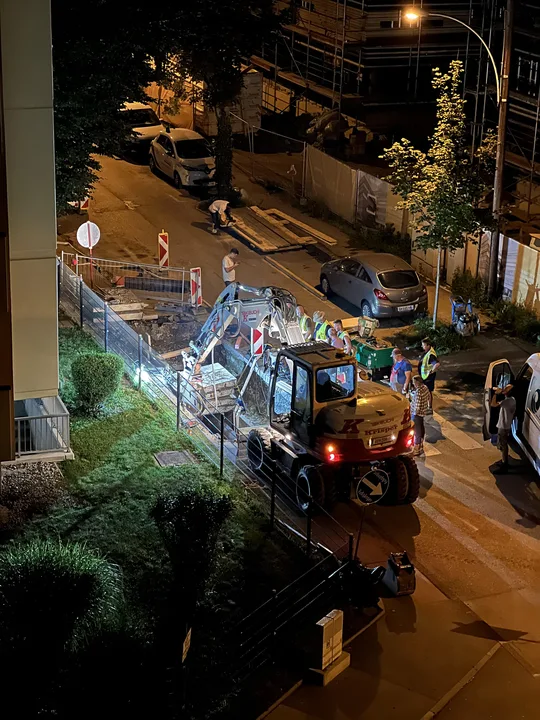 Stop builders working on campus at unsociable hours (before 8am and after 6pm)