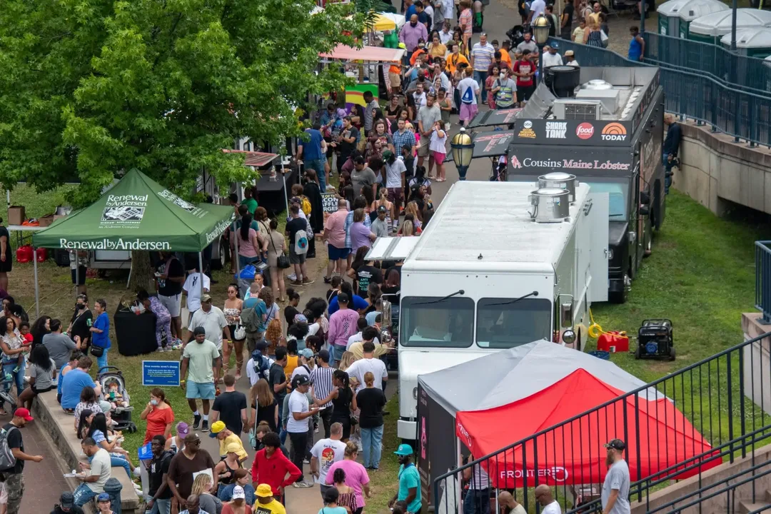 VOTE YES TO FOOD TRUCKS DES MOINES CITY COUNCIL
