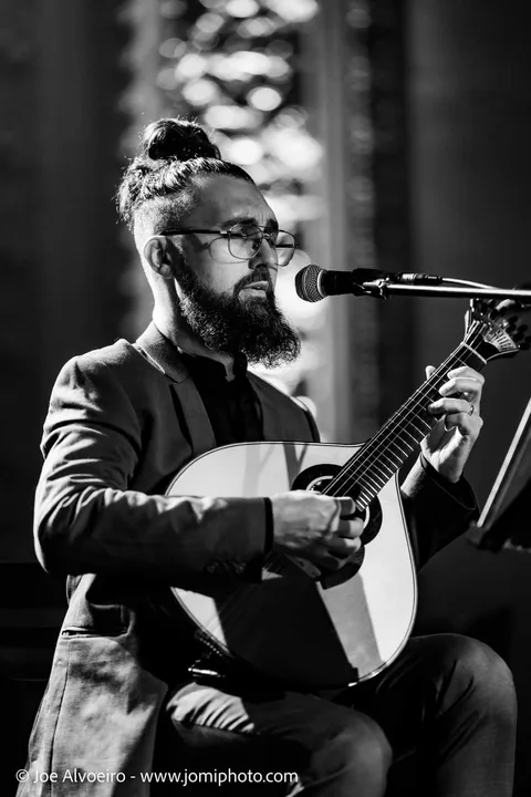 Pelo reconhecimento dos artistas de Fado na emigração