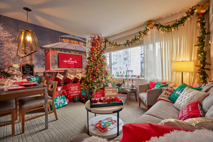 James Lafferty and Joy Lenz Christmas Movie