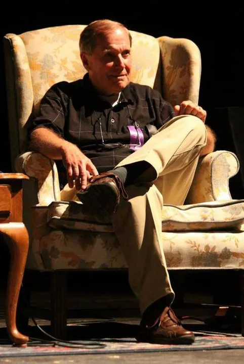 Dedicate the Highlands Ranch High School Auditorium to Mr. Wally Larson