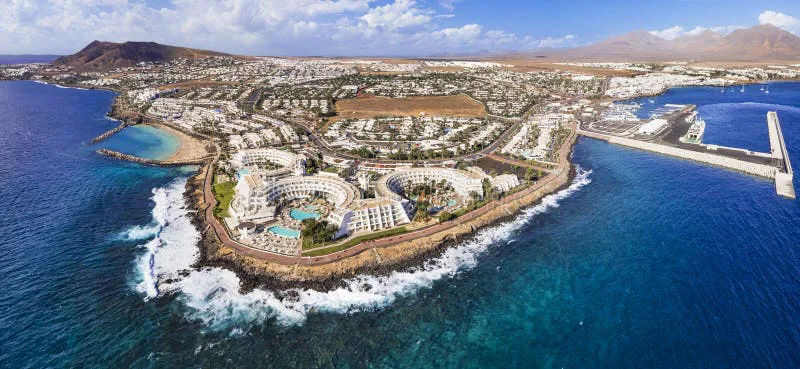 Stop the decline of tourism in Lanzarote