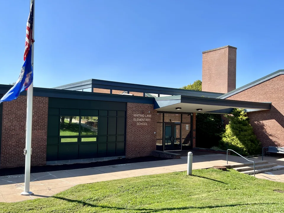 A Petition to Reduce Class Size at the Second and Third Grade Level at  Whiting Lane Elementary