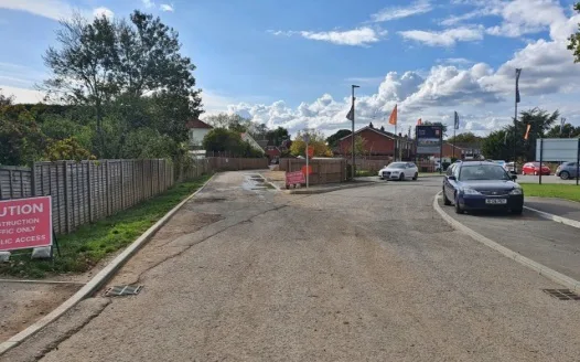 Keep the independent road into Forest Chase for ease of access