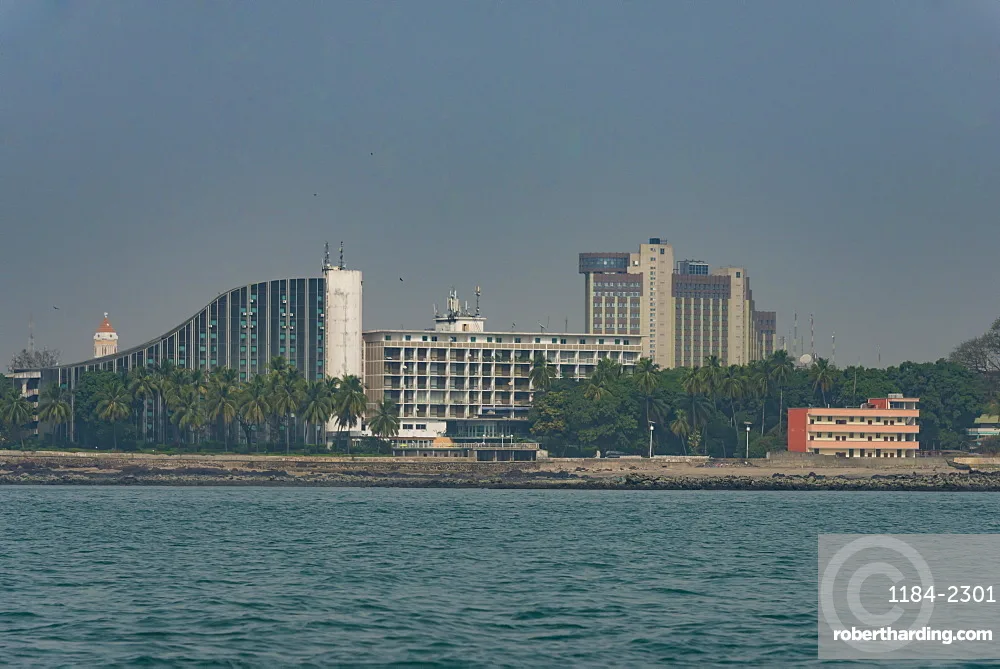 PÉTITION POUR LE DÉPART DU GOUVERNEUR DE LA VILLE DE CONAKRY SOREL CAMARA
