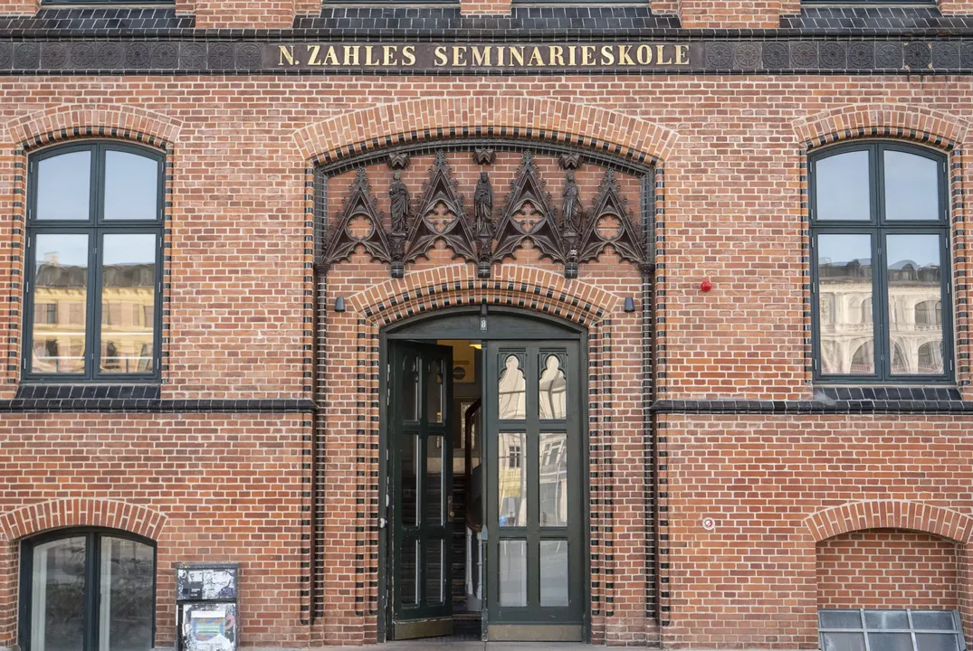 XXX Til skoleleder Steen Til Skoleleder Steen Dahl og bestyrelsen for Institutionen N. Zahles Skole