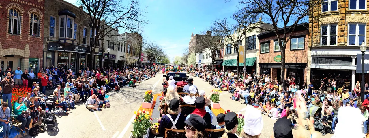 Save the Right to Life Float in Tulip Time Parade