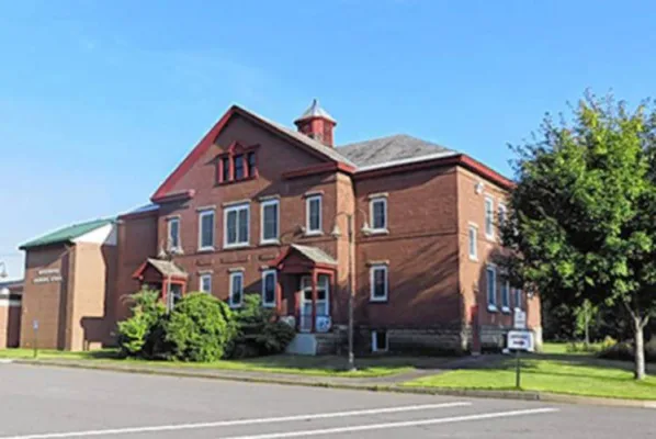 Hawlemont School Committee members must resign