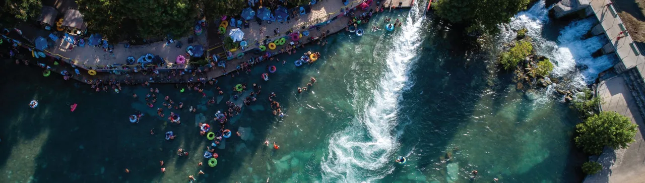 Council passes first reading of container ban on New Braunfels' rivers 