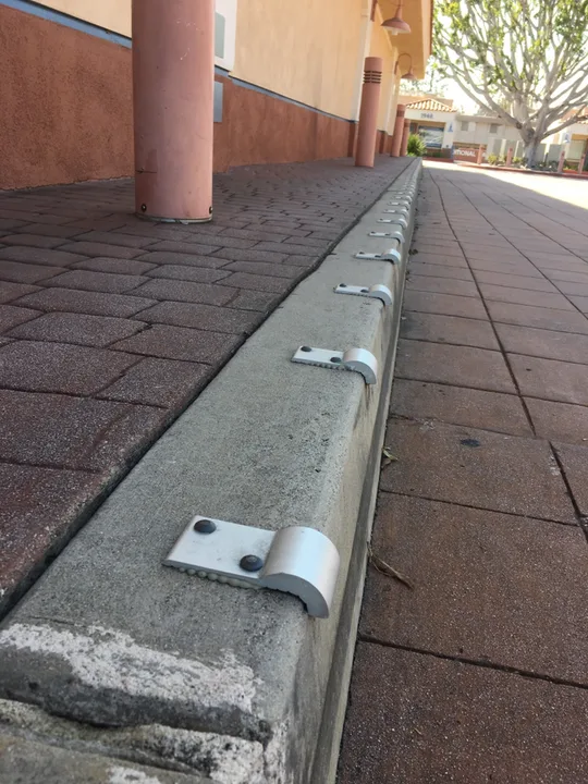 Stop \"Skatestoppers\"