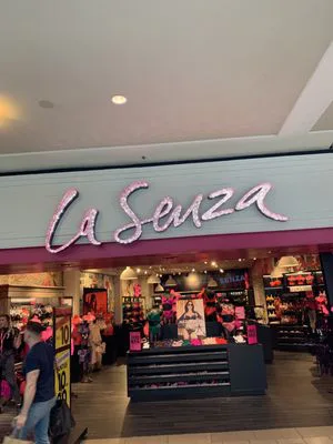 Support La Senza sit in protest in Liffey Valley