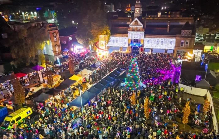 Don't invite David Cameron to switch on Witney's Christmas lights this year (2012)