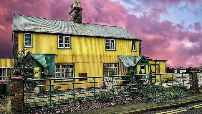 Keep the yellow house