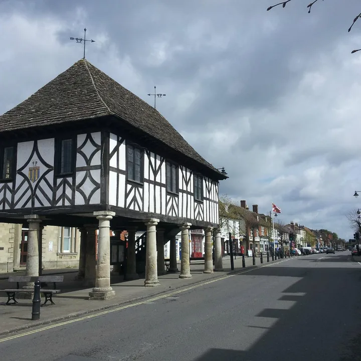 STOP the disgusting muslims marching in wootton bassett