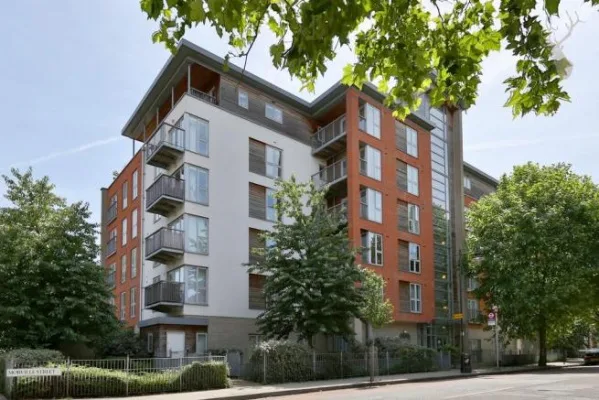 Petition for more security in Heathfield Court E3