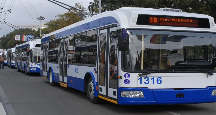 Semnează pentru sistemul de benzi dedicat transportului public