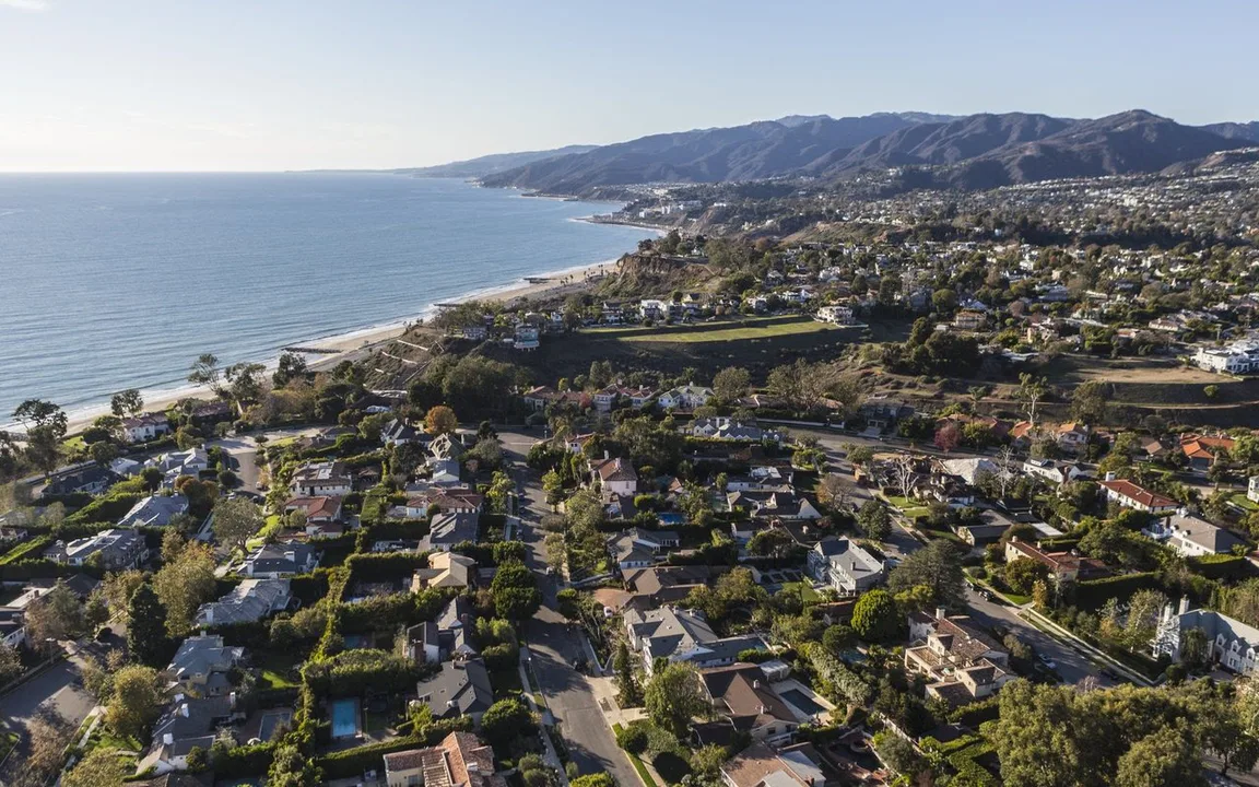 100% Clean Power for the Palisades