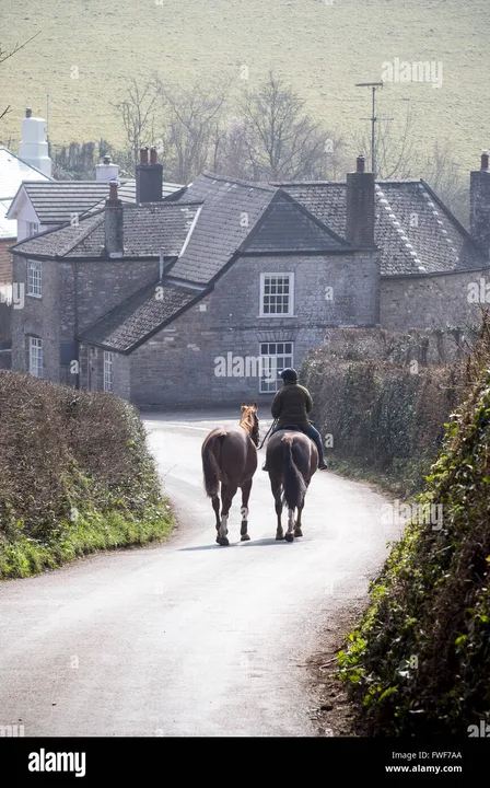 Request for building of a bridleway along Broxhill Road