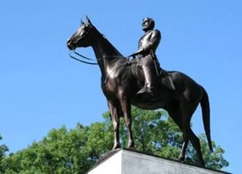Save Robert E Lee's Statue and body!