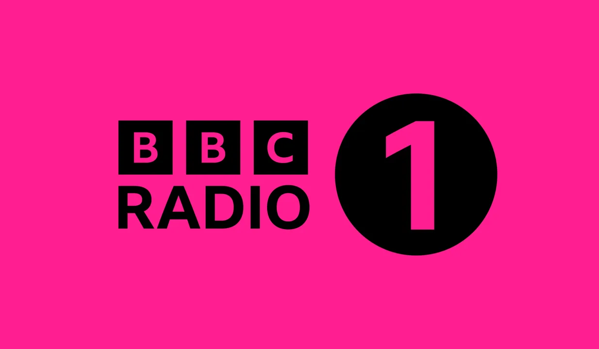 keep kutski's radio 1 slot to weekly!