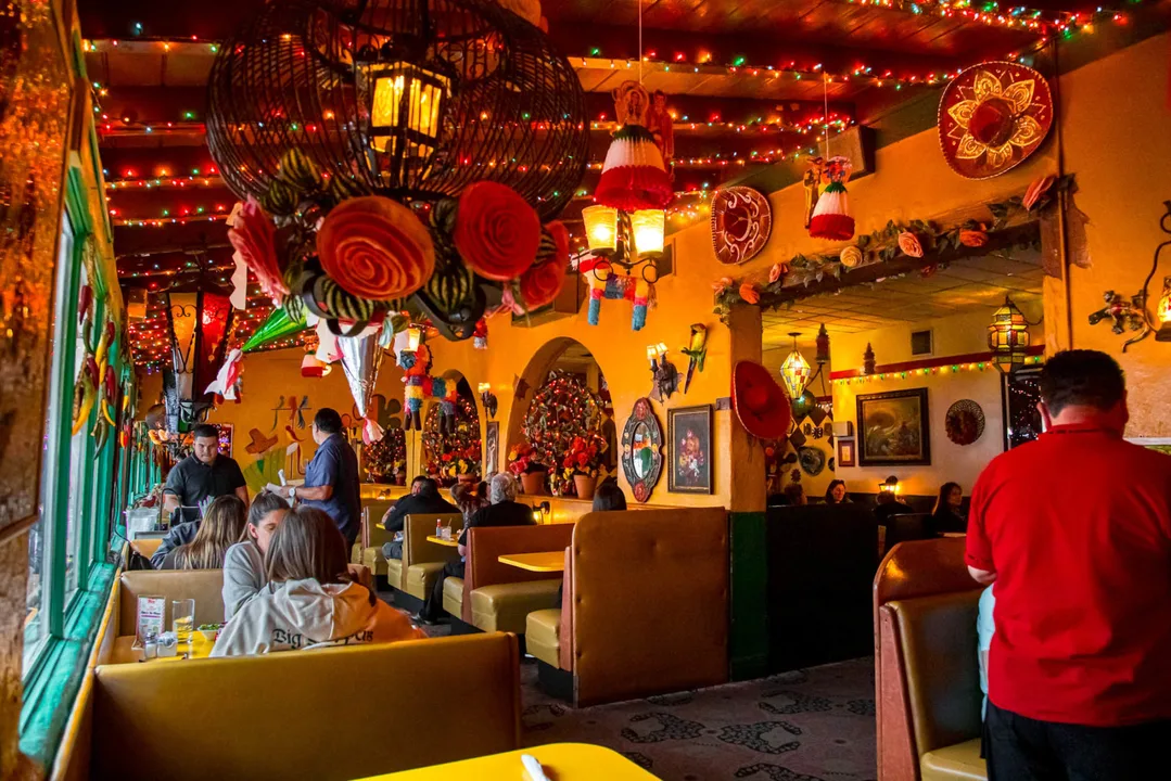 Petition for ElCoyote' long serving Staff Photo Wall