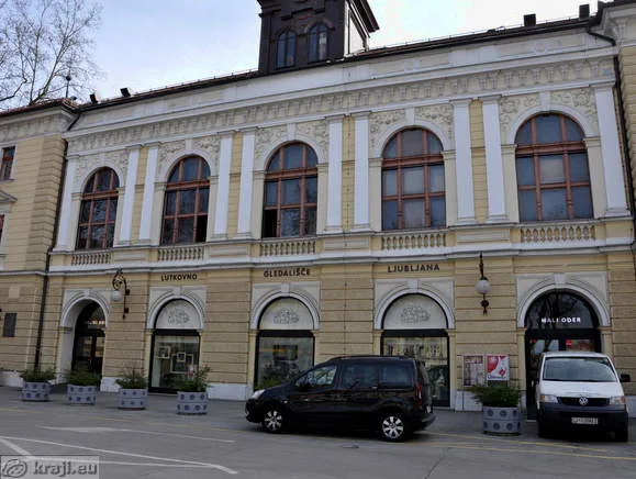SELITEV SENTJAKOBSKEGA GLEDALISCA
