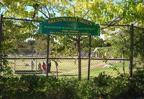 Reopen Brentwood Green
