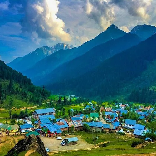 Should Pakistan send her troops to free Kashmir, if India continues her occupation in 2020?