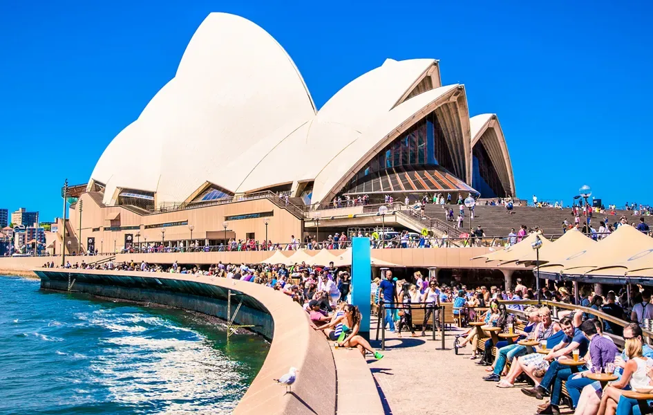 Mohammad is a tourist, to visit Australia August 2014.   محمد سائح يود زيارة استراليا