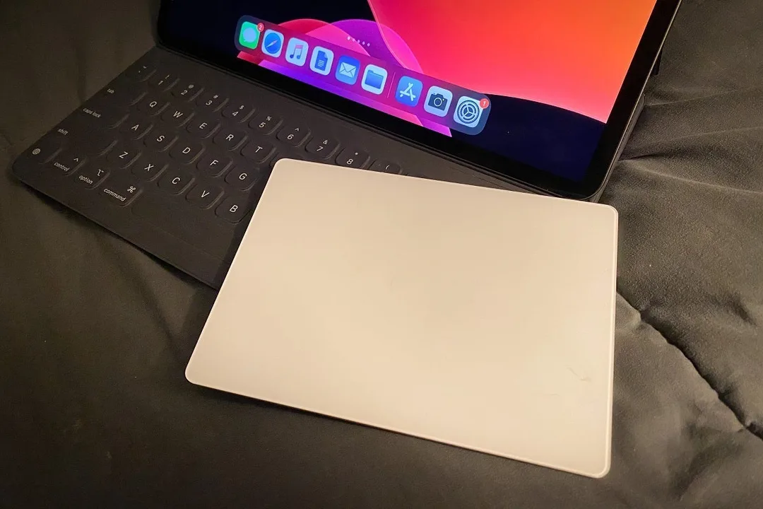 Apple: Add Magic Trackpad support to the iPad