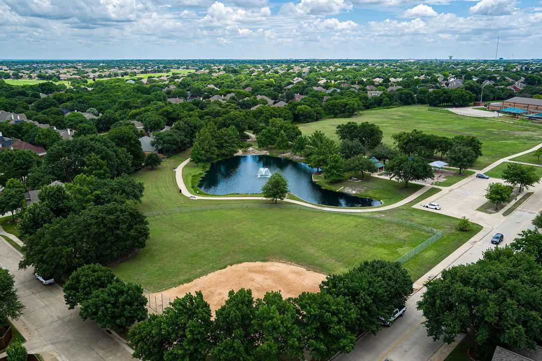 No Off-Leash (and no fence) Dog Park at Broadmoor Glen or Broadmoor Valley Park