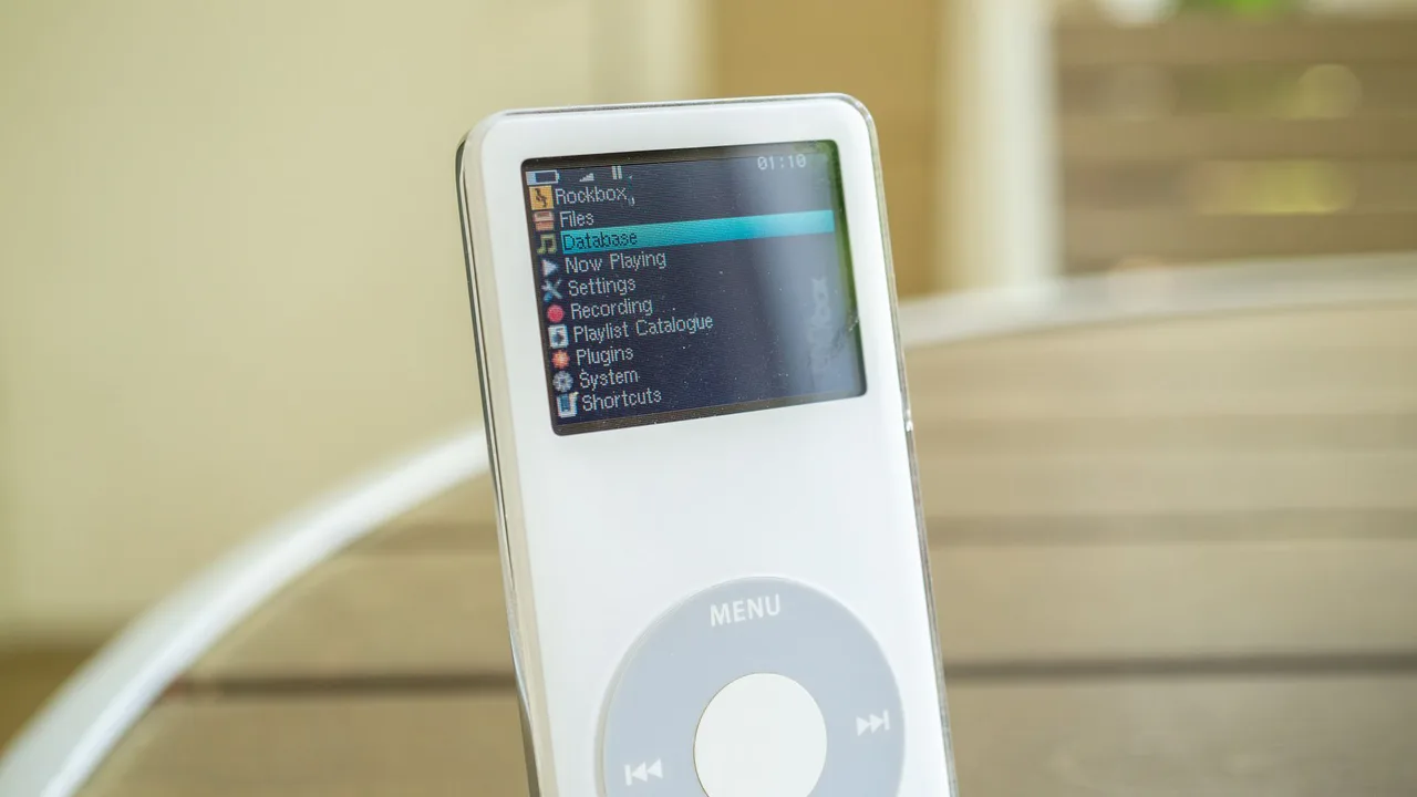 Rockbox porting on Cowon C2
