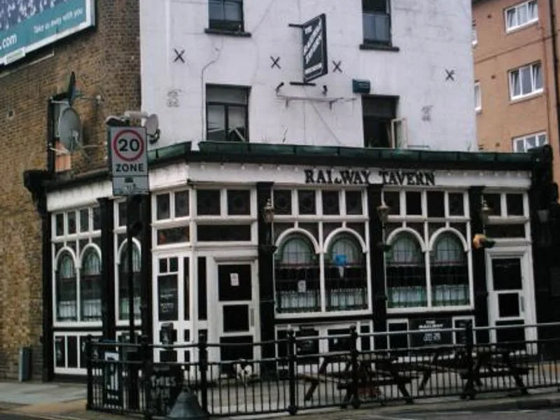 save the railway taveren london e2