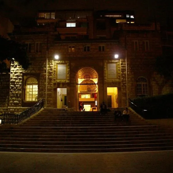 Keep Main Gate open 24/7 during finals period