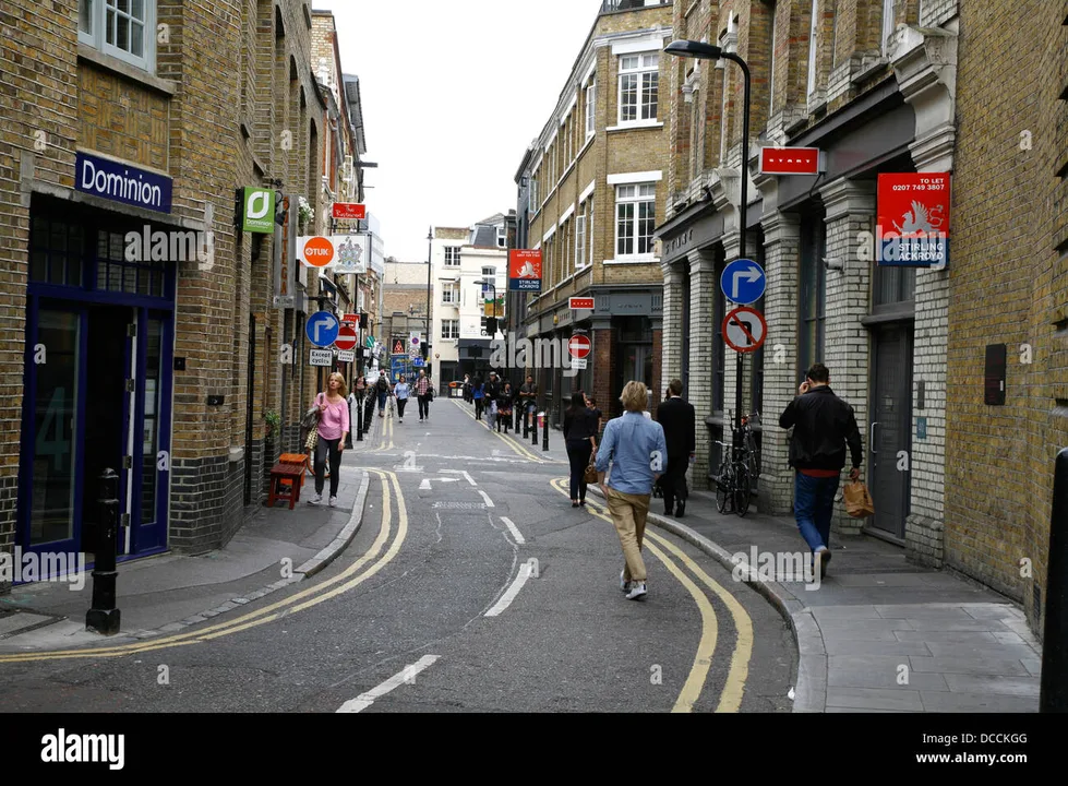 Part Pedestrianise Rivington Street