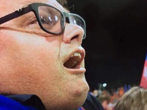 Petition to remove the ‘Ben Lowe lookalike orgasm face guy’ from the video loop
