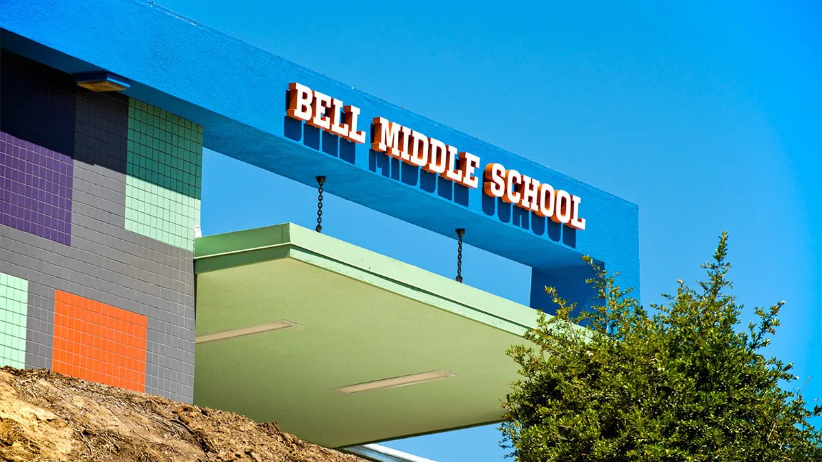 No Uniforms 4 Bell Middle School!!!